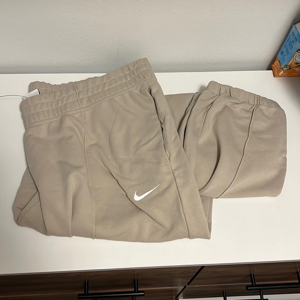 Brand new with tags tan sweatpants Nike